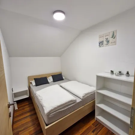 Garden House Зрече